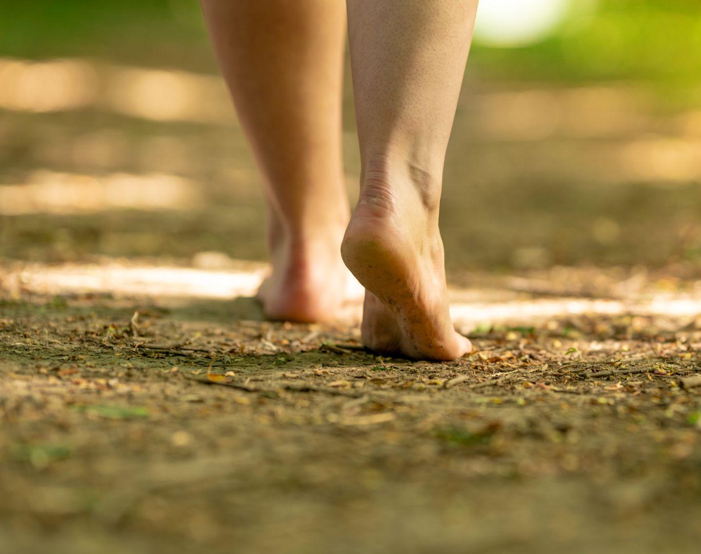 Grounding y Barefoot: Conexión con la Tierra para una Vida Saludable - Quokka Barefoot